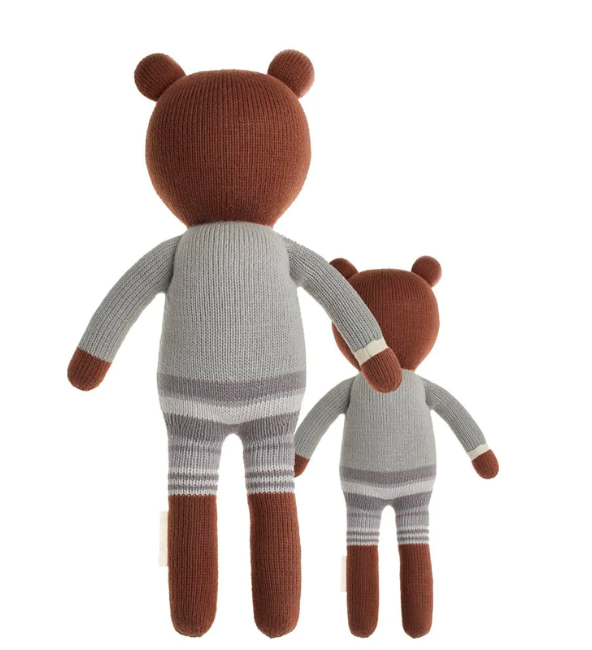 Cuddle + Kind Oliver the bear